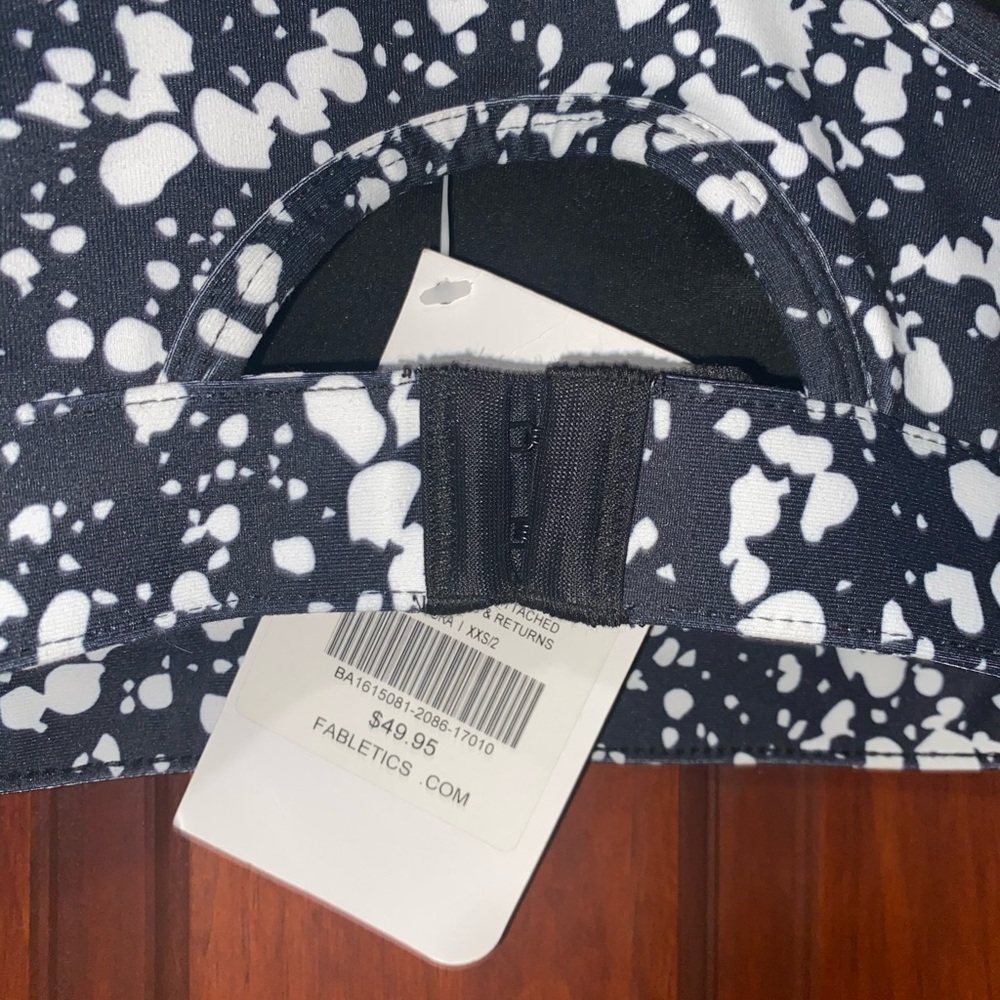 Fabletics Sports Bra - Picture 6 of 6